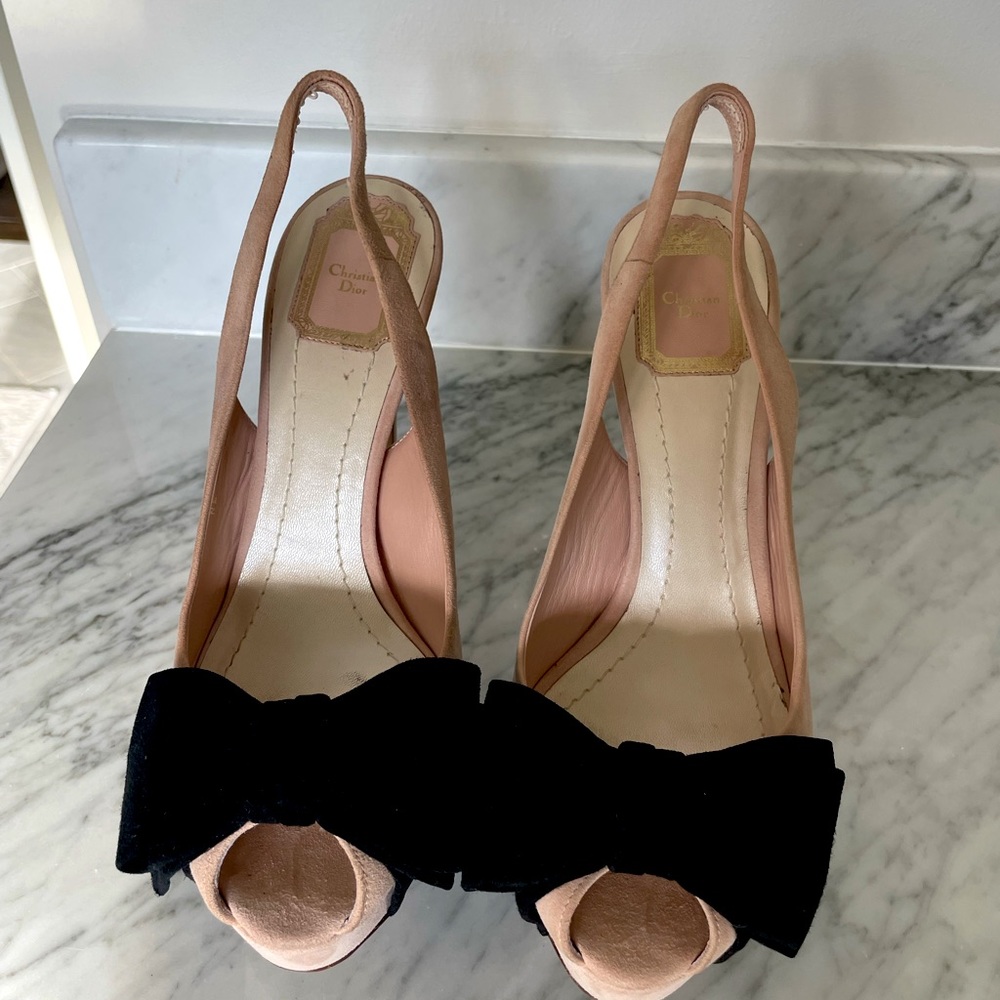 Christian Dior dusty pink velvet, peep-toe, platform heels. Size 38.